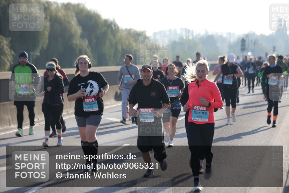 03.10.2025 - Köhlbrandbrückenlauf Jannik Wohlers http://msf.ph/oto/9065321 03.10.2025 09:26:14 Position 3 2936, 3370, 2636, 3225 meine-sportfotos.de