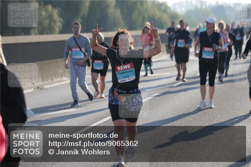 03.10.2025 - Köhlbrandbrückenlauf Jannik Wohlers http://msf.ph/oto/9065362 03.10.2025 09:26:19 Position 3 2936 meine-sportfotos.de