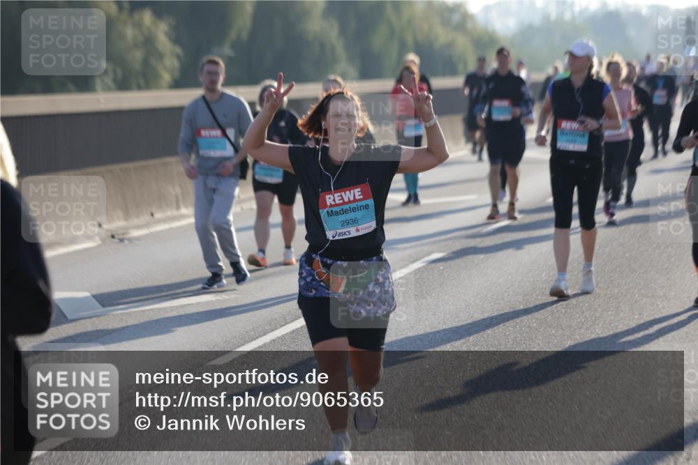 03.10.2025 - Köhlbrandbrückenlauf Jannik Wohlers http://msf.ph/oto/9065365 03.10.2025 09:26:19 Position 3 2936 meine-sportfotos.de
