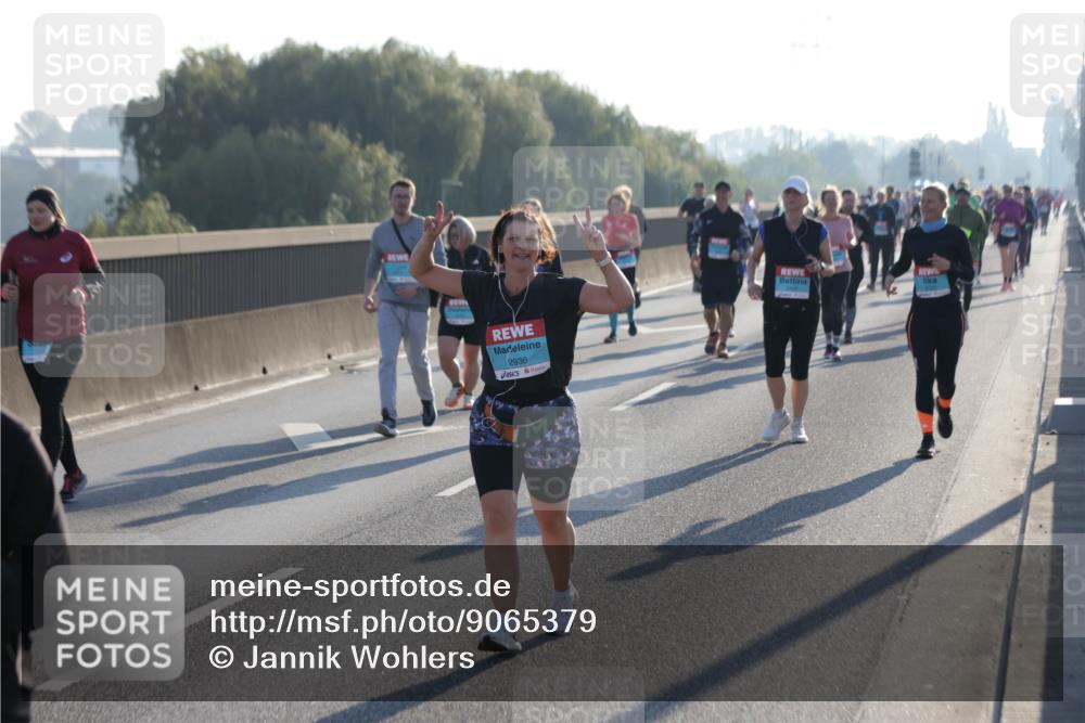 03.10.2025 - Köhlbrandbrückenlauf Jannik Wohlers http://msf.ph/oto/9065379 03.10.2025 09:26:20 Position 3 2936 meine-sportfotos.de