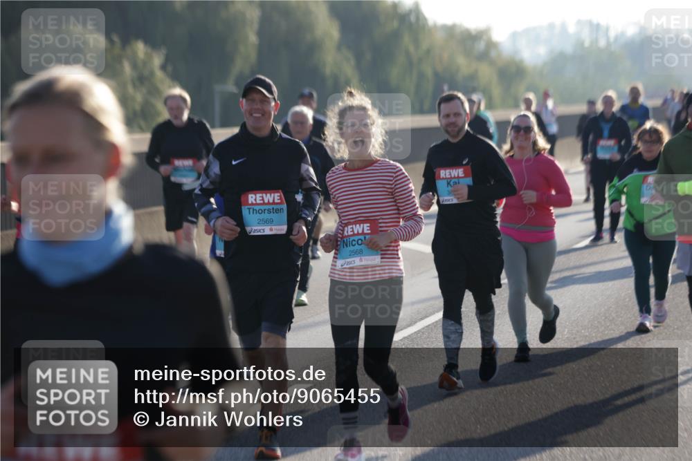 03.10.2025 - Köhlbrandbrückenlauf Jannik Wohlers http://msf.ph/oto/9065455 03.10.2025 09:26:25 Position 3 2569, 2568 meine-sportfotos.de