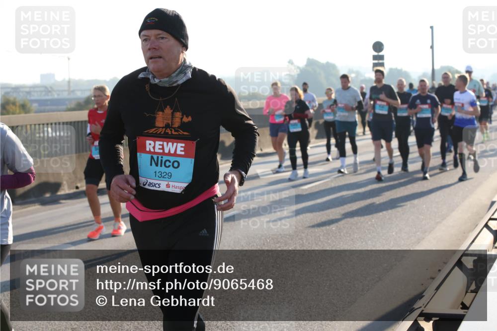 03.10.2025 - Köhlbrandbrückenlauf Lena Gebhardt http://msf.ph/oto/9065468 03.10.2025 09:22:34 Position 1 1329 meine-sportfotos.de