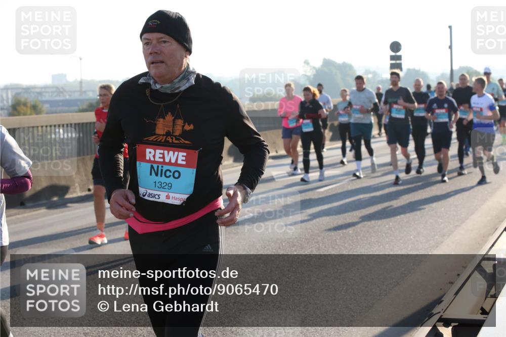 03.10.2025 - Köhlbrandbrückenlauf Lena Gebhardt http://msf.ph/oto/9065470 03.10.2025 09:22:34 Position 1 1329 meine-sportfotos.de