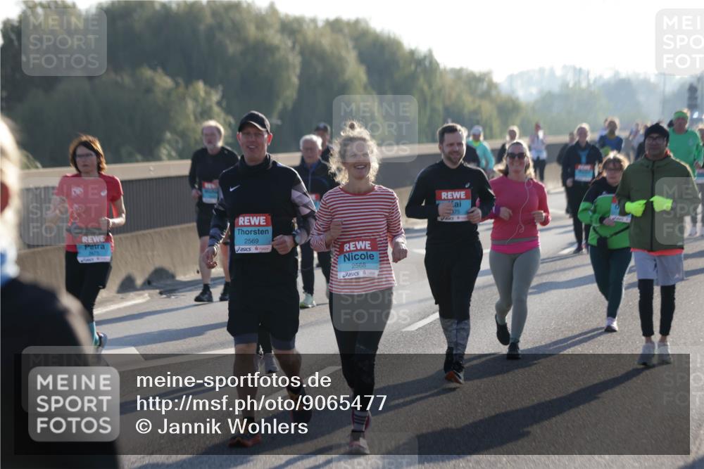 03.10.2025 - Köhlbrandbrückenlauf Jannik Wohlers http://msf.ph/oto/9065477 03.10.2025 09:26:26 Position 3 2569, 2568, 75 meine-sportfotos.de