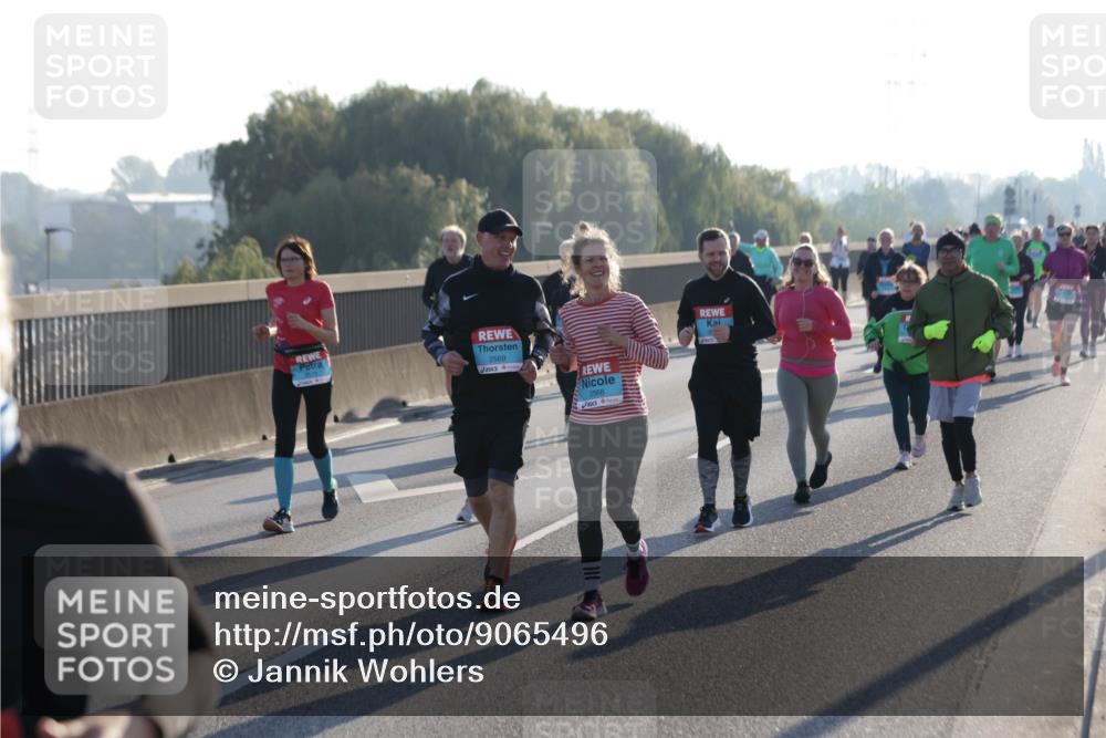 03.10.2025 - Köhlbrandbrückenlauf Jannik Wohlers http://msf.ph/oto/9065496 03.10.2025 09:26:26 Position 3 2569, 2568 meine-sportfotos.de