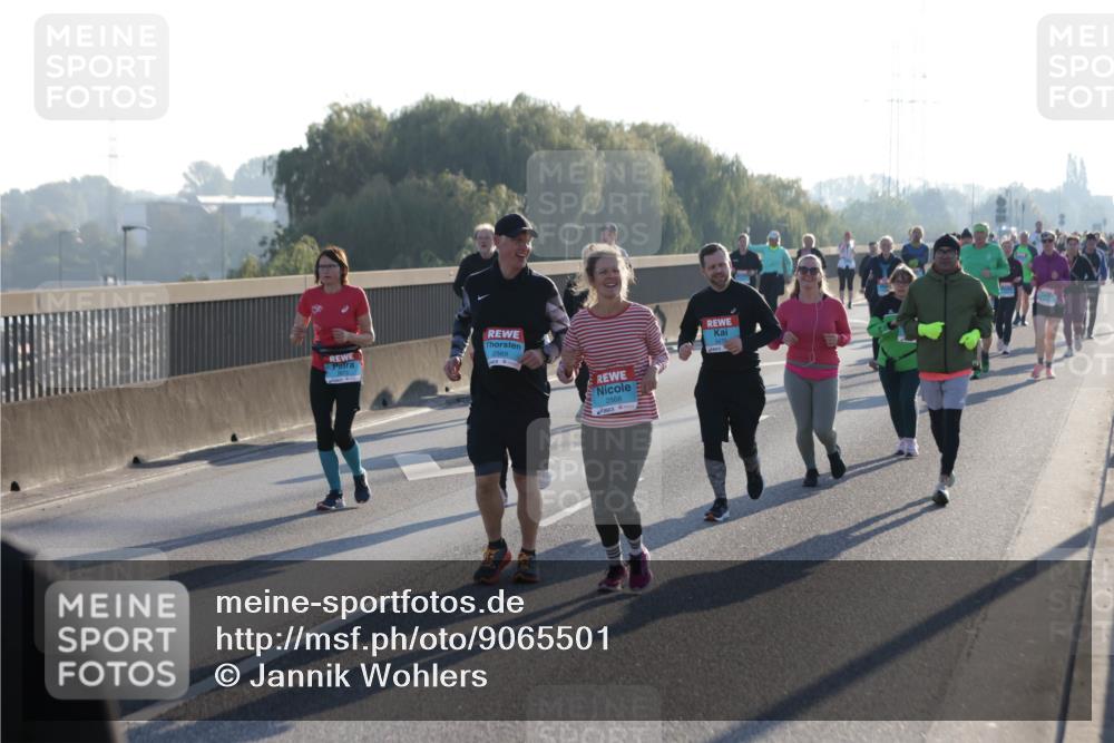 03.10.2025 - Köhlbrandbrückenlauf Jannik Wohlers http://msf.ph/oto/9065501 03.10.2025 09:26:26 Position 3 2569, 2568 meine-sportfotos.de