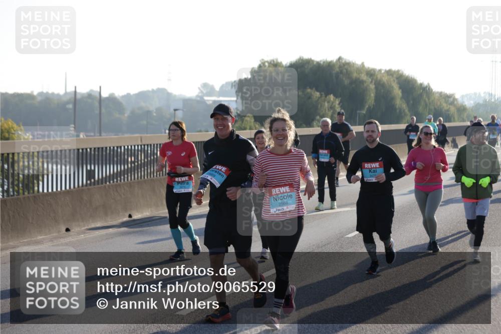 03.10.2025 - Köhlbrandbrückenlauf Jannik Wohlers http://msf.ph/oto/9065529 03.10.2025 09:26:28 Position 3 2569, 2568, 3475 meine-sportfotos.de