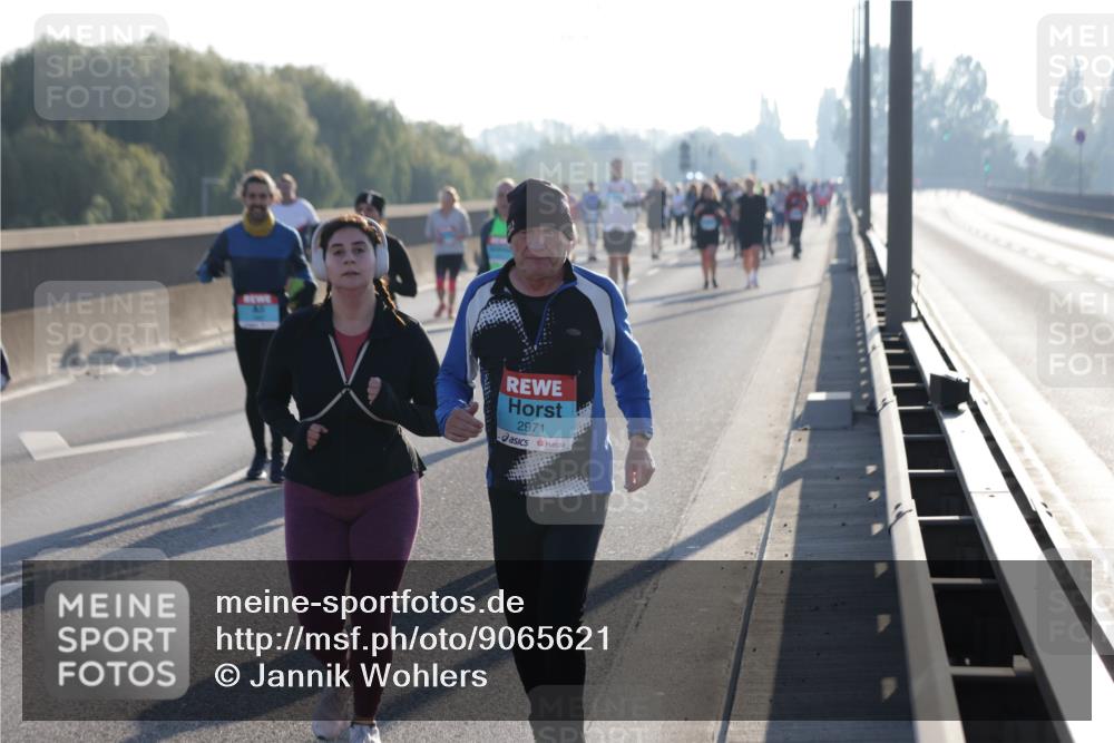 03.10.2025 - Köhlbrandbrückenlauf Jannik Wohlers http://msf.ph/oto/9065621 03.10.2025 09:26:38 Position 3 2971 meine-sportfotos.de