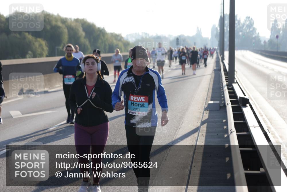 03.10.2025 - Köhlbrandbrückenlauf Jannik Wohlers http://msf.ph/oto/9065624 03.10.2025 09:26:38 Position 3 2971 meine-sportfotos.de