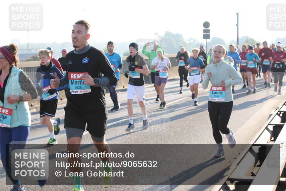 03.10.2025 - Köhlbrandbrückenlauf Lena Gebhardt http://msf.ph/oto/9065632 03.10.2025 09:22:41 Position 1 911, 1, 1525, 3643, 1954 meine-sportfotos.de