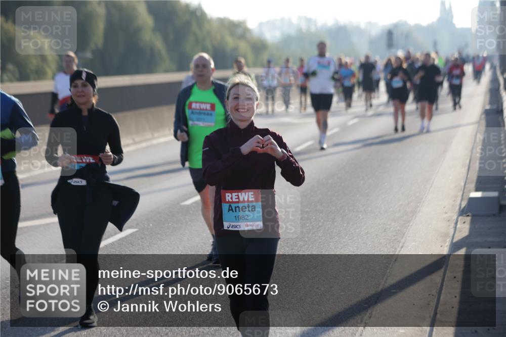 03.10.2025 - Köhlbrandbrückenlauf Jannik Wohlers http://msf.ph/oto/9065673 03.10.2025 09:26:40 Position 3 1982 meine-sportfotos.de