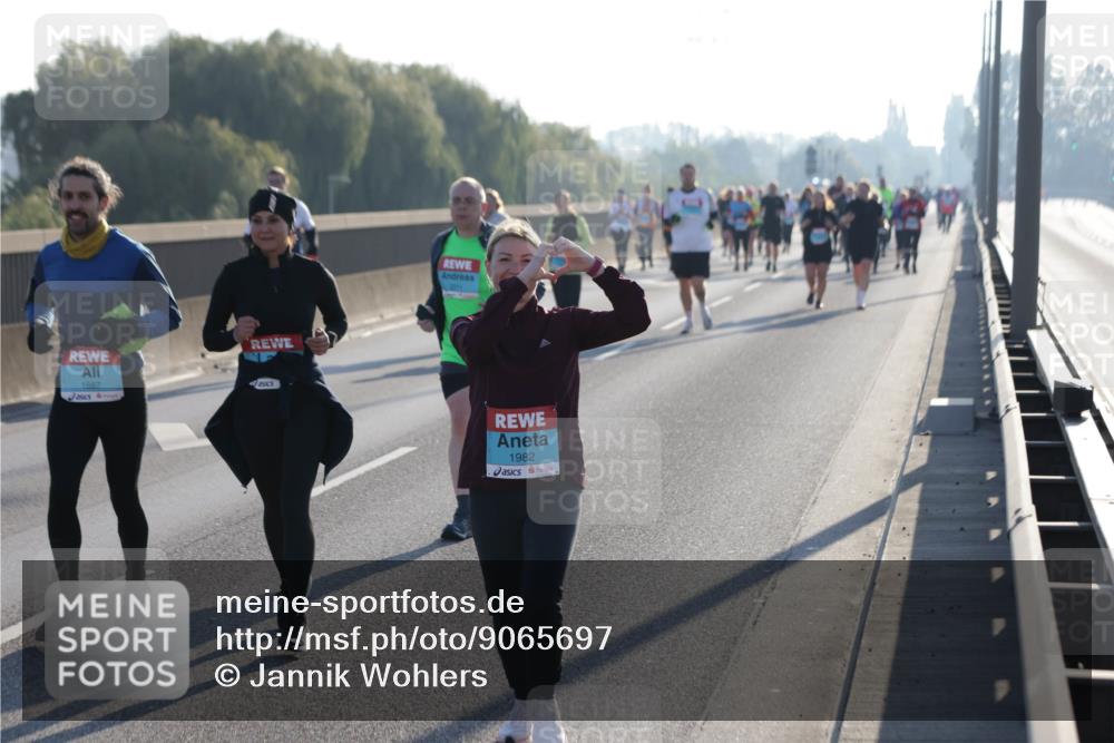 03.10.2025 - Köhlbrandbrückenlauf Jannik Wohlers http://msf.ph/oto/9065697 03.10.2025 09:26:41 Position 3 1887, 1982 meine-sportfotos.de