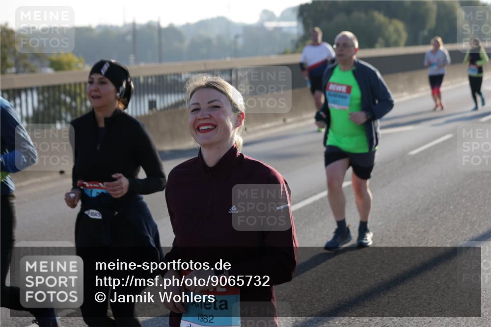 03.10.2025 - Köhlbrandbrückenlauf Jannik Wohlers http://msf.ph/oto/9065732 03.10.2025 09:26:43 Position 3 1982 meine-sportfotos.de