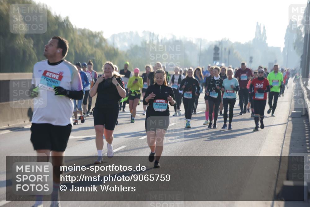 03.10.2025 - Köhlbrandbrückenlauf Jannik Wohlers http://msf.ph/oto/9065759 03.10.2025 09:26:47 Position 3 2619, 3098 meine-sportfotos.de