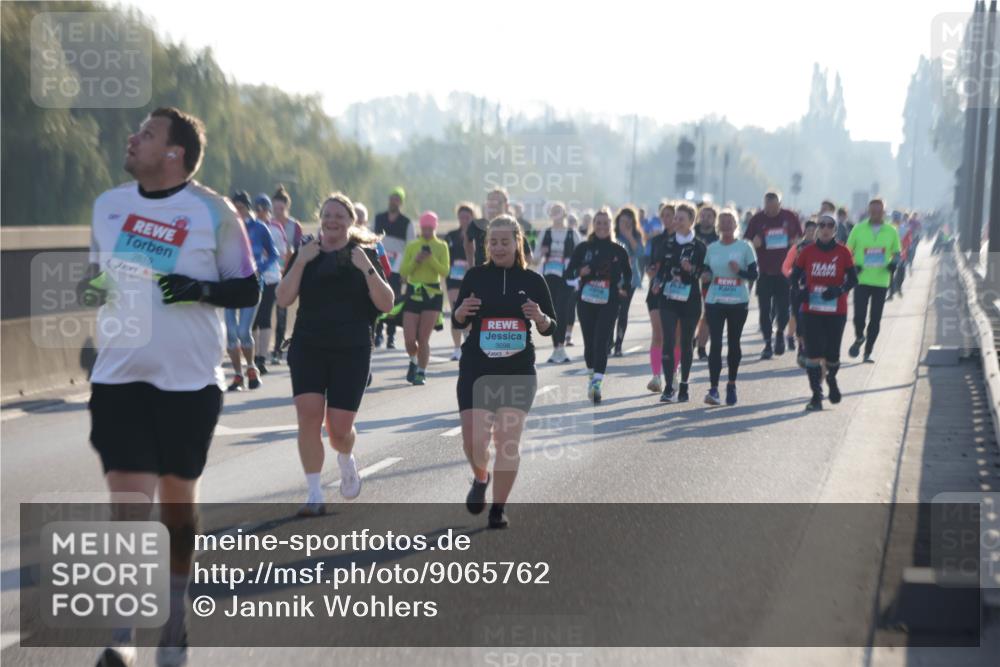 03.10.2025 - Köhlbrandbrückenlauf Jannik Wohlers http://msf.ph/oto/9065762 03.10.2025 09:26:47 Position 3 2619, 3098 meine-sportfotos.de