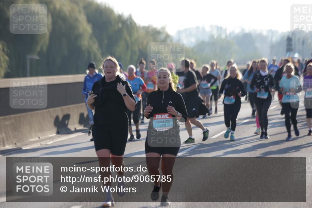 03.10.2025 - Köhlbrandbrückenlauf Jannik Wohlers http://msf.ph/oto/9065785 03.10.2025 09:26:50 Position 3 3098 meine-sportfotos.de