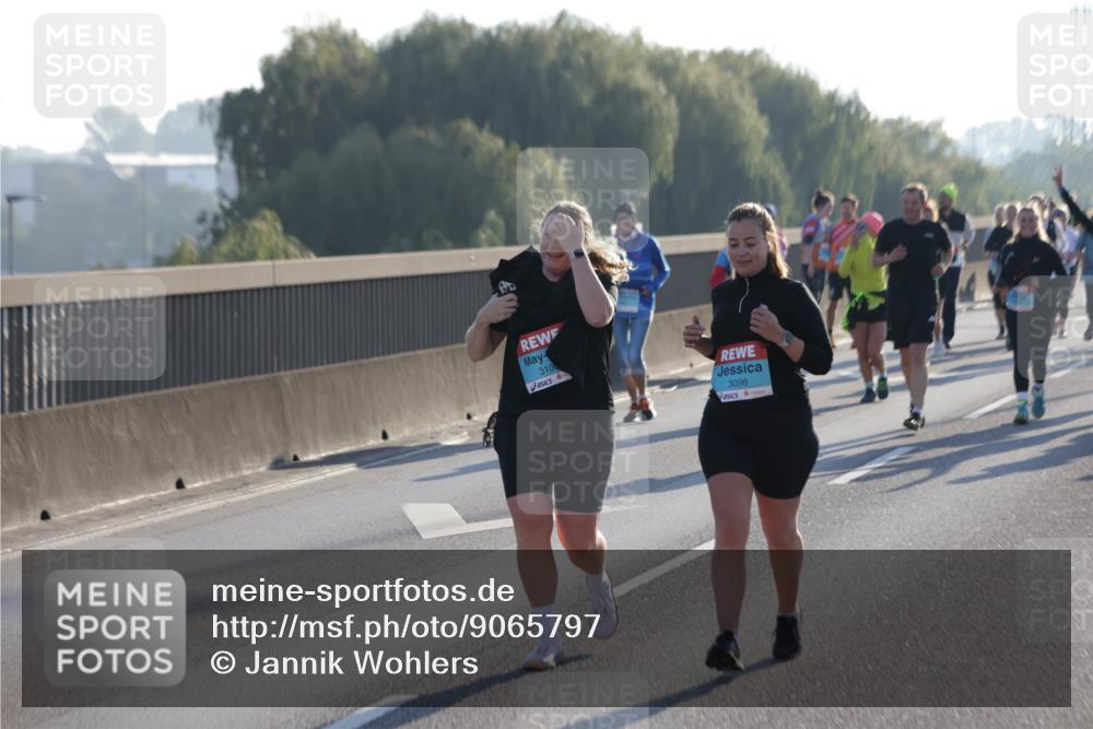 03.10.2025 - Köhlbrandbrückenlauf Jannik Wohlers http://msf.ph/oto/9065797 03.10.2025 09:26:53 Position 3 310, 3098 meine-sportfotos.de