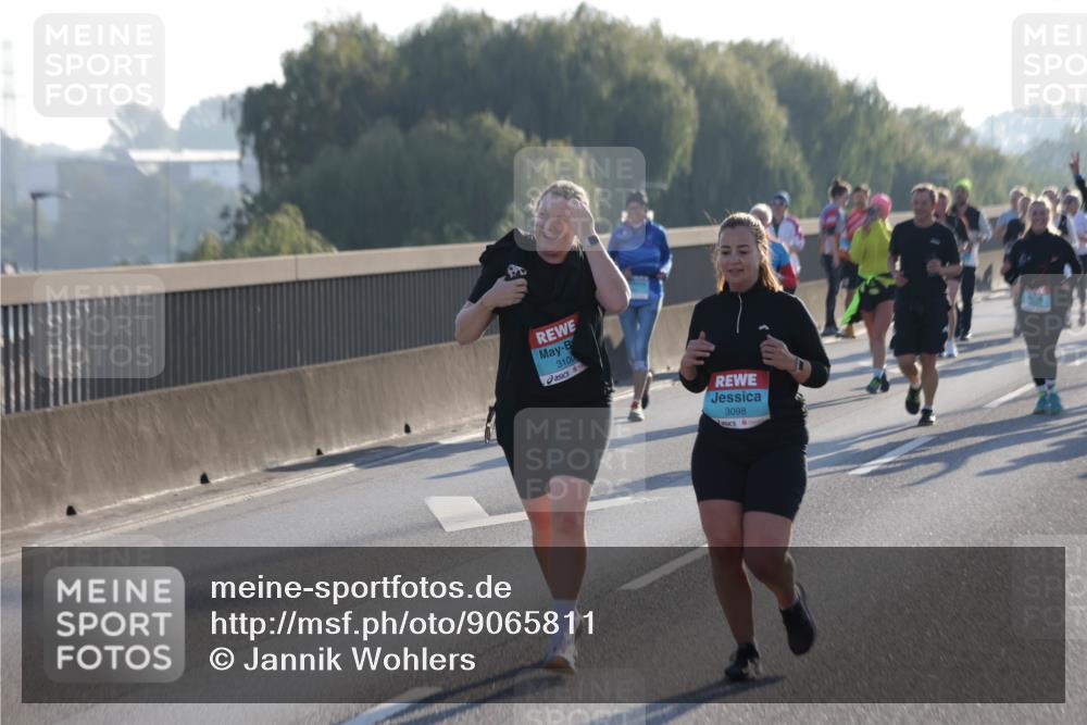 03.10.2025 - Köhlbrandbrückenlauf Jannik Wohlers http://msf.ph/oto/9065811 03.10.2025 09:26:53 Position 3 3100, 3098 meine-sportfotos.de