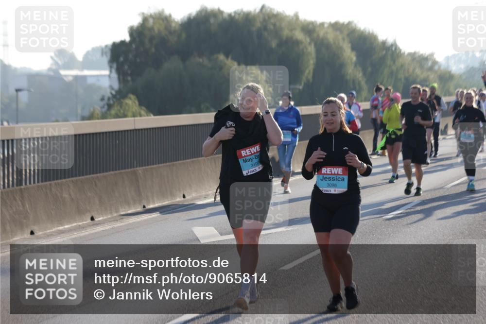 03.10.2025 - Köhlbrandbrückenlauf Jannik Wohlers http://msf.ph/oto/9065814 03.10.2025 09:26:53 Position 3 3100, 3098 meine-sportfotos.de