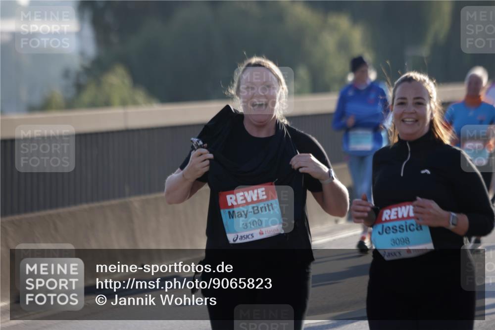 03.10.2025 - Köhlbrandbrückenlauf Jannik Wohlers http://msf.ph/oto/9065823 03.10.2025 09:26:54 Position 3 3100, 3098 meine-sportfotos.de