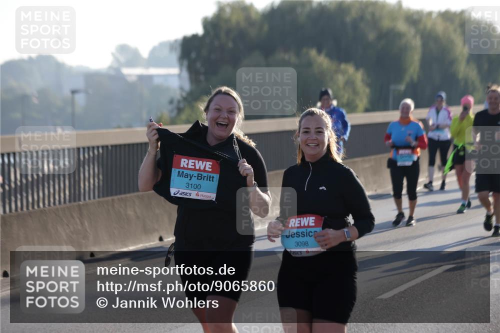 03.10.2025 - Köhlbrandbrückenlauf Jannik Wohlers http://msf.ph/oto/9065860 03.10.2025 09:26:54 Position 3 3100, 3098 meine-sportfotos.de
