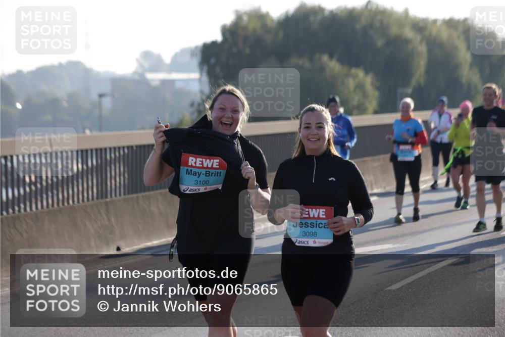 03.10.2025 - Köhlbrandbrückenlauf Jannik Wohlers http://msf.ph/oto/9065865 03.10.2025 09:26:55 Position 3 3100, 3098 meine-sportfotos.de