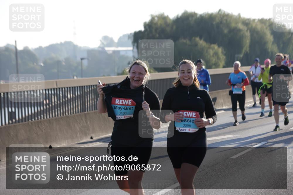 03.10.2025 - Köhlbrandbrückenlauf Jannik Wohlers http://msf.ph/oto/9065872 03.10.2025 09:26:55 Position 3 3100, 3098 meine-sportfotos.de