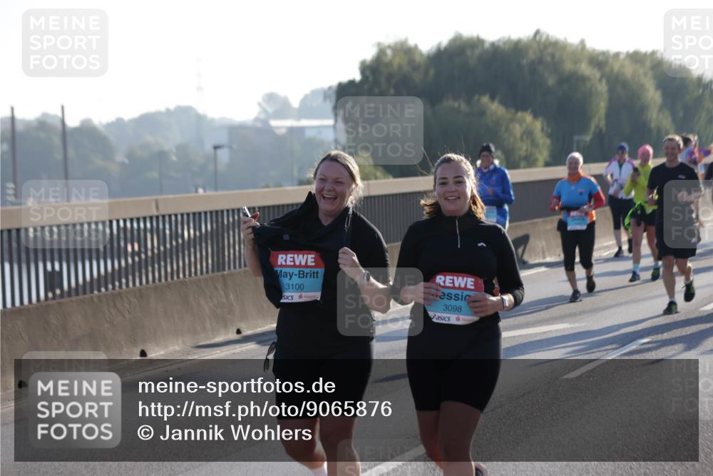 03.10.2025 - Köhlbrandbrückenlauf Jannik Wohlers http://msf.ph/oto/9065876 03.10.2025 09:26:55 Position 3 3100, 3098 meine-sportfotos.de