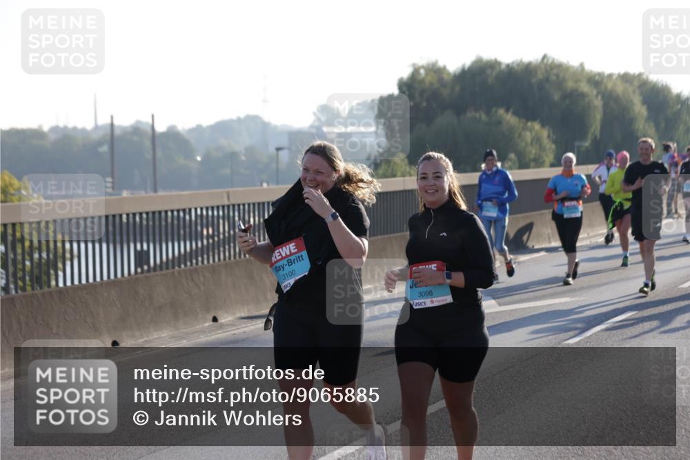 03.10.2025 - Köhlbrandbrückenlauf Jannik Wohlers http://msf.ph/oto/9065885 03.10.2025 09:26:55 Position 3 3100, 3098 meine-sportfotos.de