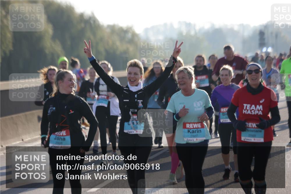 03.10.2025 - Köhlbrandbrückenlauf Jannik Wohlers http://msf.ph/oto/9065918 03.10.2025 09:26:57 Position 3 2926, 28, 2927, 2565 meine-sportfotos.de