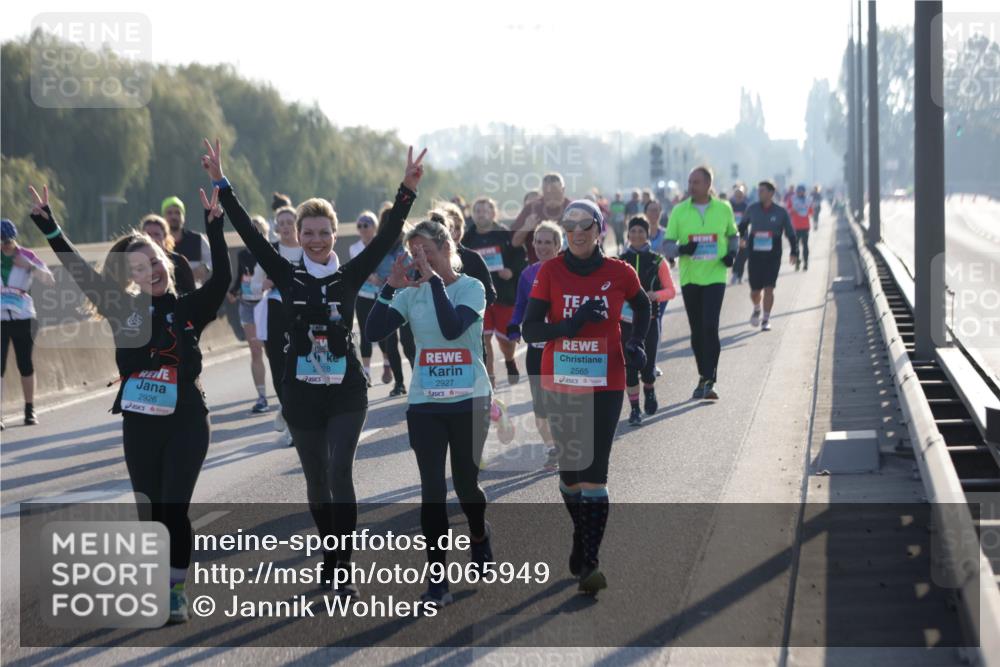 03.10.2025 - Köhlbrandbrückenlauf Jannik Wohlers http://msf.ph/oto/9065949 03.10.2025 09:26:58 Position 3 2926, 2927, 2565 meine-sportfotos.de