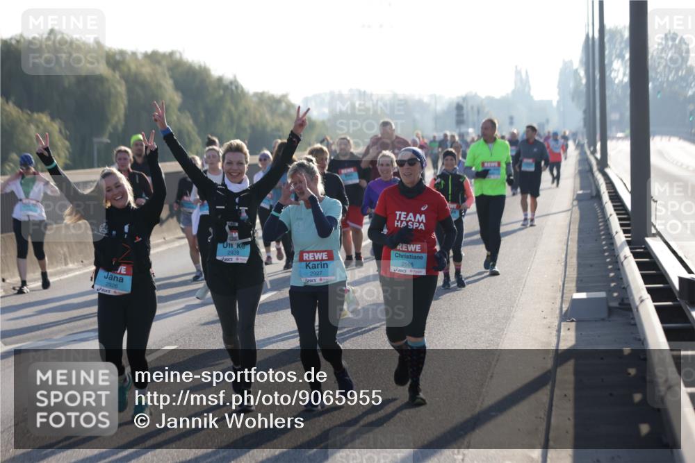 03.10.2025 - Köhlbrandbrückenlauf Jannik Wohlers http://msf.ph/oto/9065955 03.10.2025 09:26:59 Position 3 2926, 2, 2928, 2927, 2565 meine-sportfotos.de
