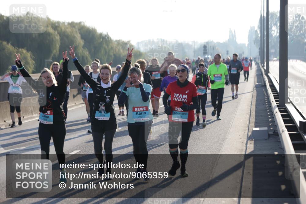 03.10.2025 - Köhlbrandbrückenlauf Jannik Wohlers http://msf.ph/oto/9065959 03.10.2025 09:26:59 Position 3 2926, 2928, 2927, 2565 meine-sportfotos.de