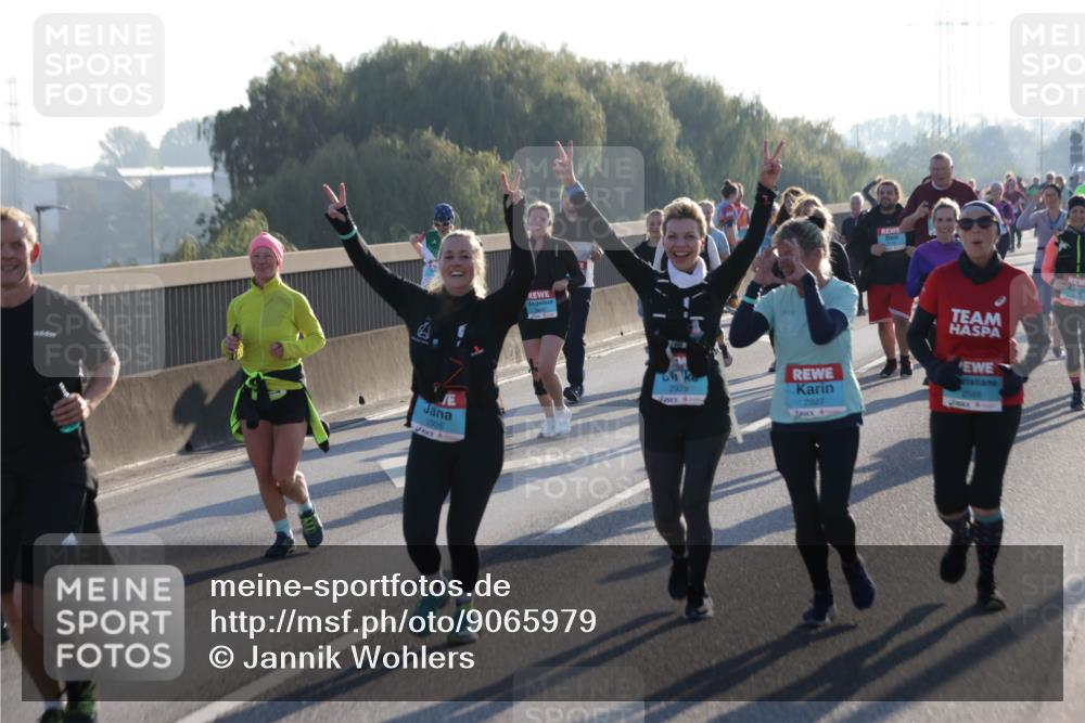 03.10.2025 - Köhlbrandbrückenlauf Jannik Wohlers http://msf.ph/oto/9065979 03.10.2025 09:26:59 Position 3 2926, 9, 2928, 2927, 2565 meine-sportfotos.de
