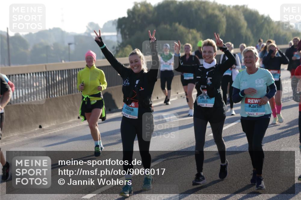 03.10.2025 - Köhlbrandbrückenlauf Jannik Wohlers http://msf.ph/oto/9066017 03.10.2025 09:27:00 Position 3 2926, 2928, 2927 meine-sportfotos.de