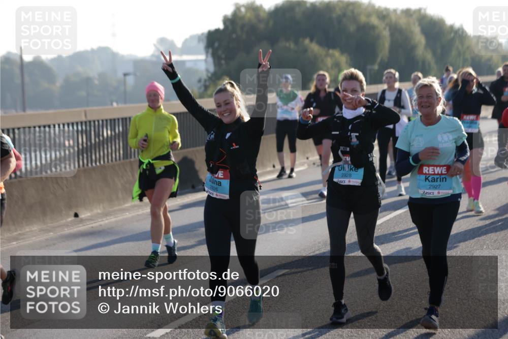 03.10.2025 - Köhlbrandbrückenlauf Jannik Wohlers http://msf.ph/oto/9066020 03.10.2025 09:27:00 Position 3 2928, 2927, 2926 meine-sportfotos.de