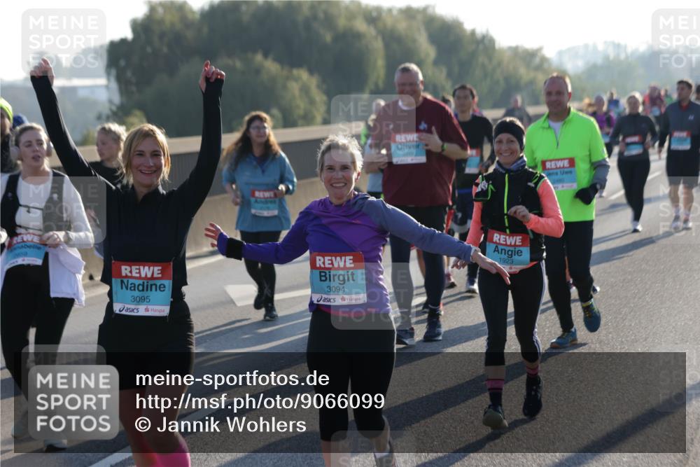 03.10.2025 - Köhlbrandbrückenlauf Jannik Wohlers http://msf.ph/oto/9066099 03.10.2025 09:27:04 Position 3 3095, 3094, 1923, 2480 meine-sportfotos.de