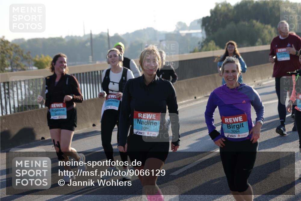 03.10.2025 - Köhlbrandbrückenlauf Jannik Wohlers http://msf.ph/oto/9066129 03.10.2025 09:27:05 Position 3 2860, 2859, 3095, 3094 meine-sportfotos.de