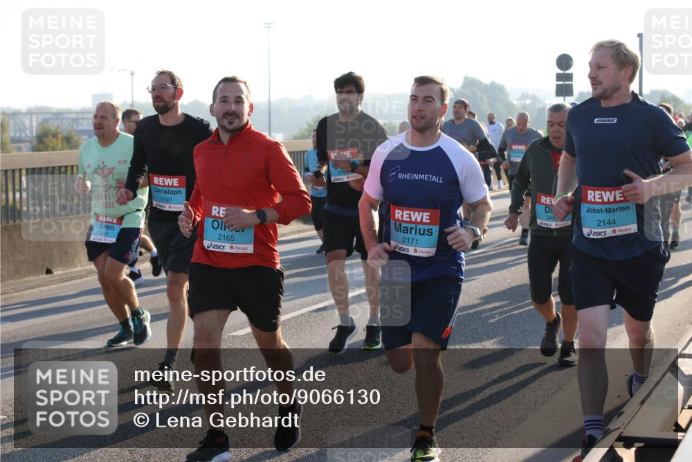 03.10.2025 - Köhlbrandbrückenlauf Lena Gebhardt http://msf.ph/oto/9066130 03.10.2025 09:22:57 Position 1 2025, 3416, 1797, 2165, 2160, 2171, 348, 2144 meine-sportfotos.de