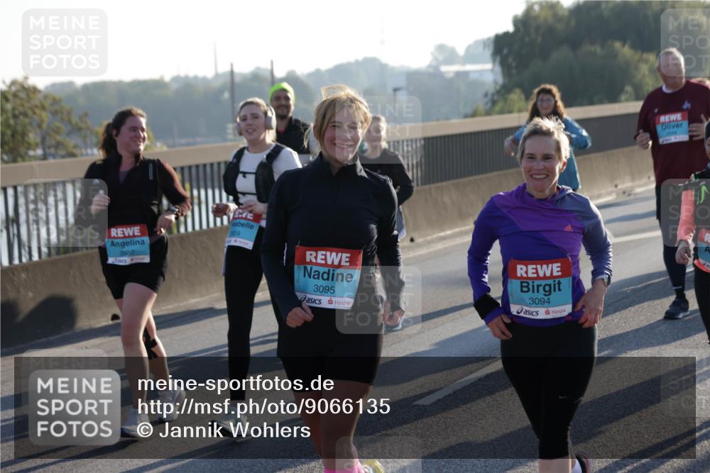 03.10.2025 - Köhlbrandbrückenlauf Jannik Wohlers http://msf.ph/oto/9066135 03.10.2025 09:27:05 Position 3 2660, 859, 3095, 3094, 3549 meine-sportfotos.de