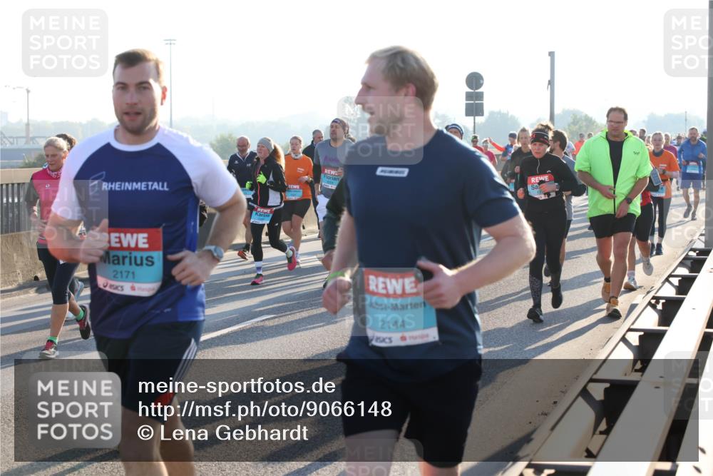 03.10.2025 - Köhlbrandbrückenlauf Lena Gebhardt http://msf.ph/oto/9066148 03.10.2025 09:22:57 Position 1 2171, 2144 meine-sportfotos.de