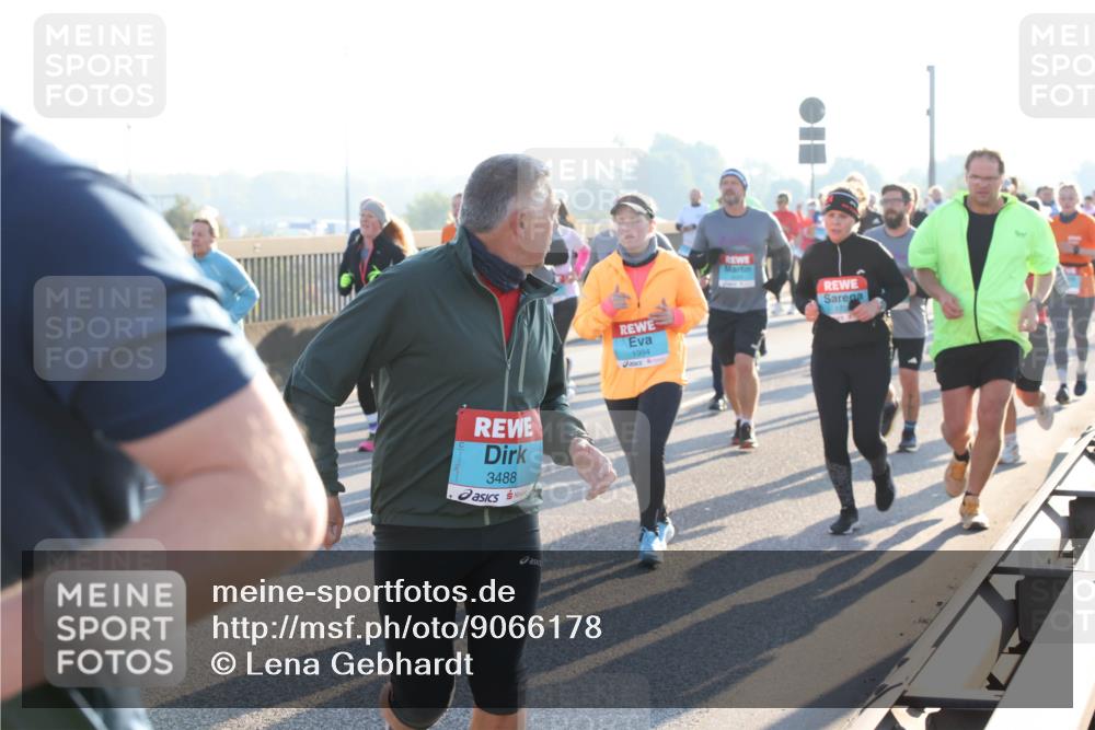 03.10.2025 - Köhlbrandbrückenlauf Lena Gebhardt http://msf.ph/oto/9066178 03.10.2025 09:22:58 Position 1 3488, 1994 meine-sportfotos.de