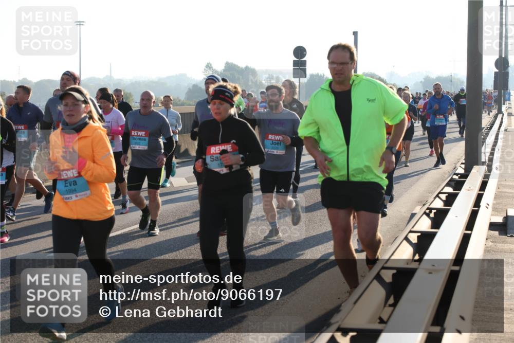 03.10.2025 - Köhlbrandbrückenlauf Lena Gebhardt http://msf.ph/oto/9066197 03.10.2025 09:22:59 Position 1 1994 meine-sportfotos.de
