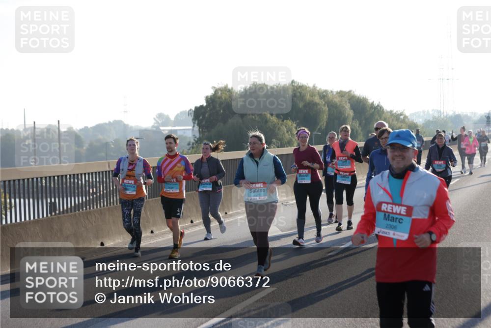 03.10.2025 - Köhlbrandbrückenlauf Jannik Wohlers http://msf.ph/oto/9066372 03.10.2025 09:27:23 Position 3 41, 2515, 2306 meine-sportfotos.de