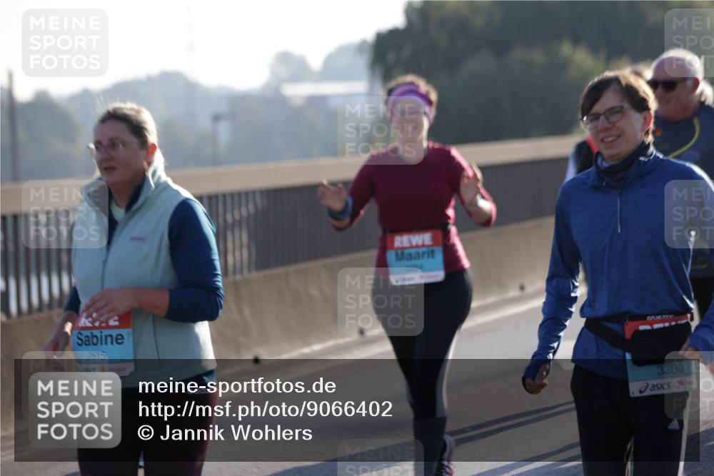 03.10.2025 - Köhlbrandbrückenlauf Jannik Wohlers http://msf.ph/oto/9066402 03.10.2025 09:27:25 Position 3 2515, 3284, 3286 meine-sportfotos.de