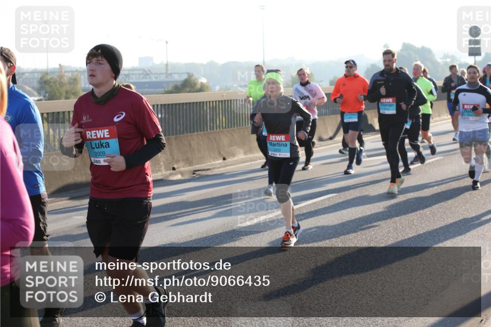 03.10.2025 - Köhlbrandbrückenlauf Lena Gebhardt http://msf.ph/oto/9066435 03.10.2025 09:23:08 Position 1 2009, 3252 meine-sportfotos.de