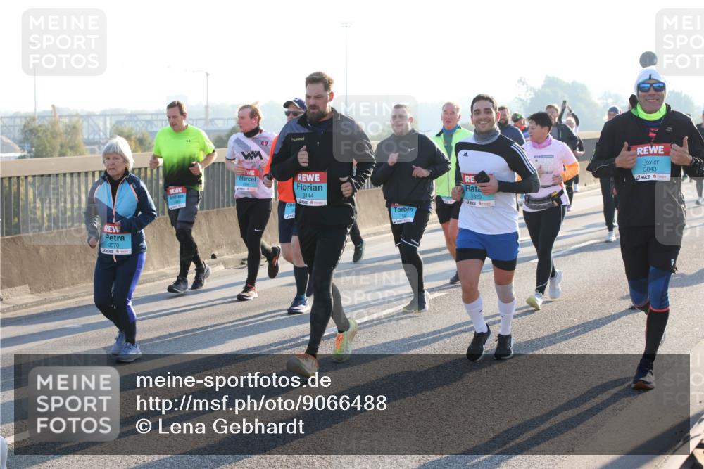 03.10.2025 - Köhlbrandbrückenlauf Lena Gebhardt http://msf.ph/oto/9066488 03.10.2025 09:23:10 Position 1 3570, 1996, 3144, 1820, 314, 3843 meine-sportfotos.de
