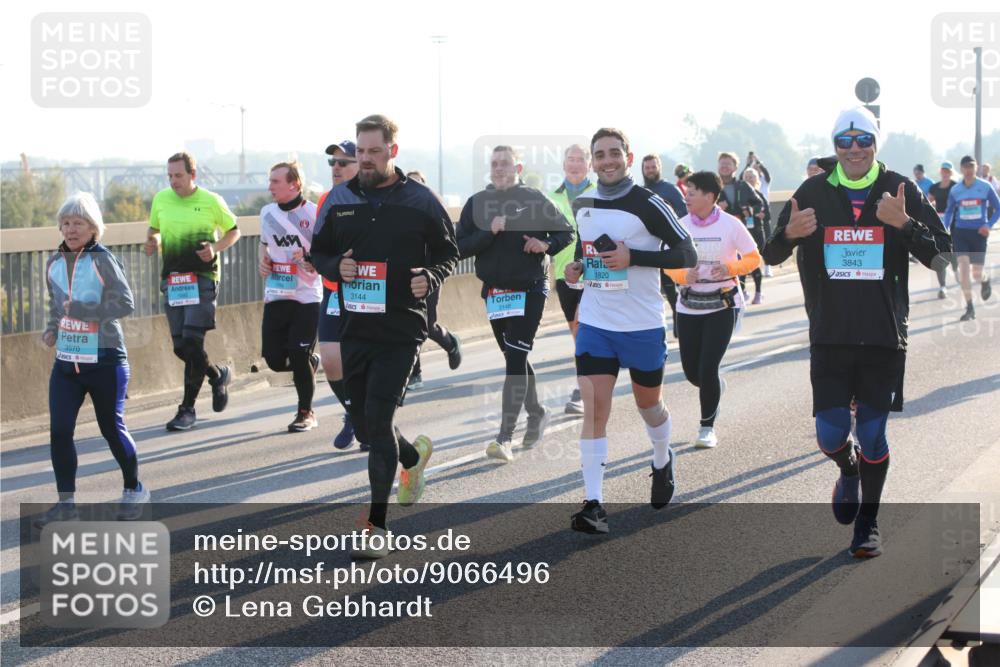 03.10.2025 - Köhlbrandbrückenlauf Lena Gebhardt http://msf.ph/oto/9066496 03.10.2025 09:23:10 Position 1 3570, 3144, 1820, 3148, 3843 meine-sportfotos.de
