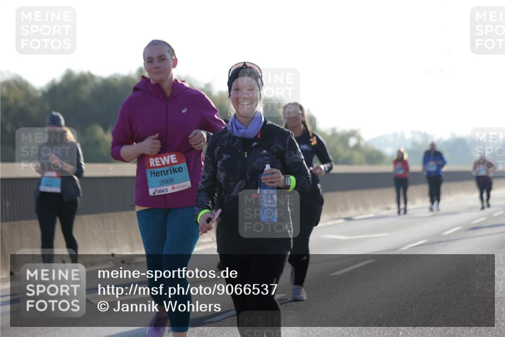 03.10.2025 - Köhlbrandbrückenlauf Jannik Wohlers http://msf.ph/oto/9066537 03.10.2025 09:27:37 Position 3 2666 meine-sportfotos.de