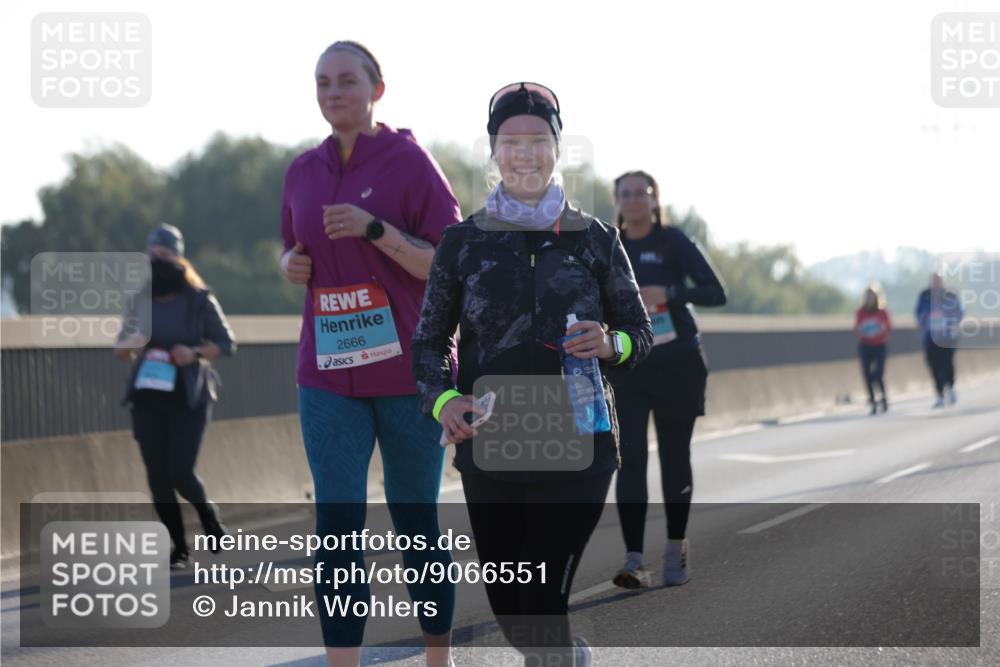 03.10.2025 - Köhlbrandbrückenlauf Jannik Wohlers http://msf.ph/oto/9066551 03.10.2025 09:27:37 Position 3 2666 meine-sportfotos.de
